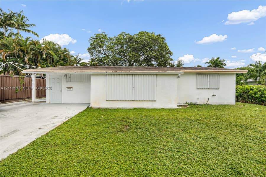 Property photo for 3740 NE 6th Avenue, Oakland Park, FL