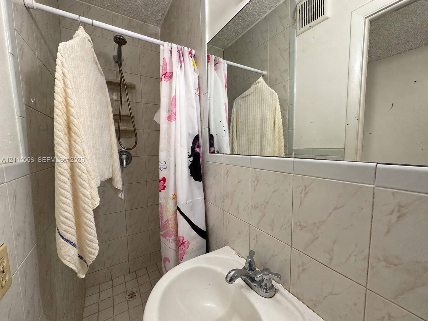1103 W 39th Terrace, #20, Hialeah, Hialeah, FL 33012 Photo 6