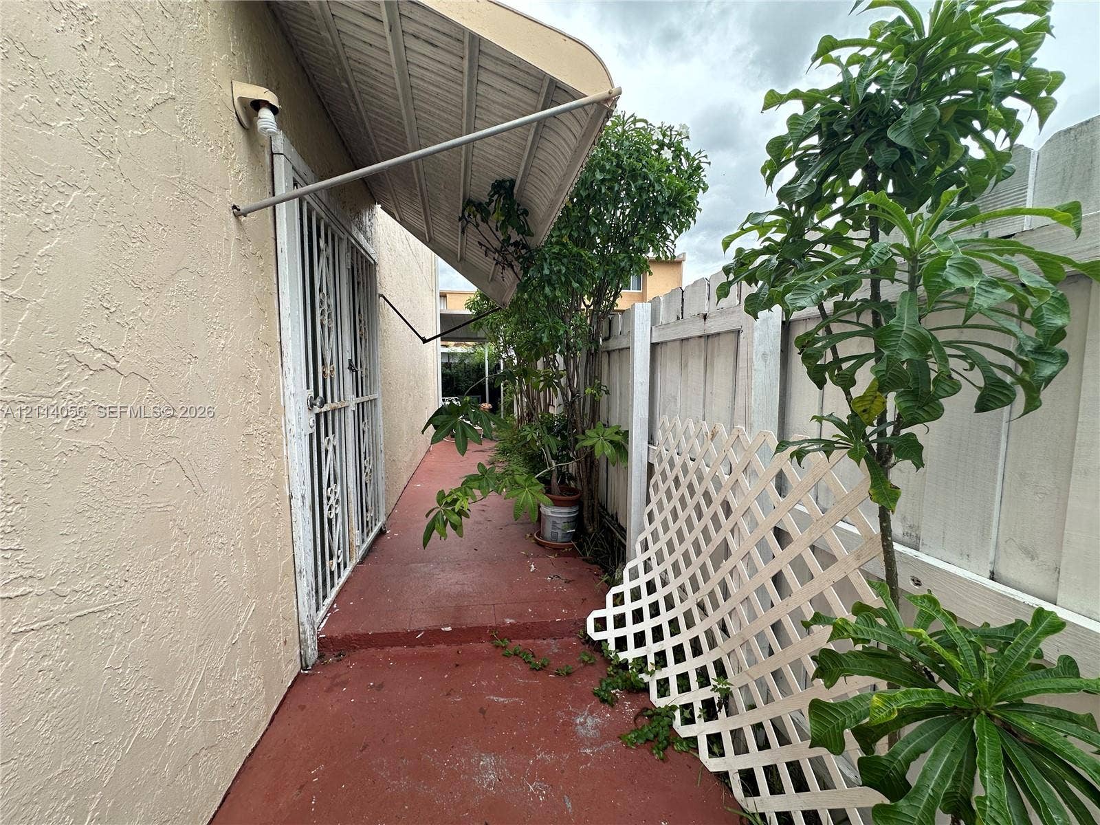 1103 W 39th Terrace, #20, Hialeah, Hialeah, FL 33012 Photo 13
