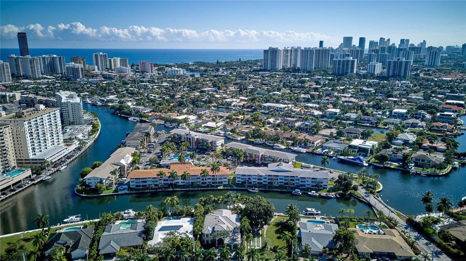 465 Paradise Isle Boulevard, #206, Hallandale Beach, Hallandale Beach, FL 33009 Photo 22