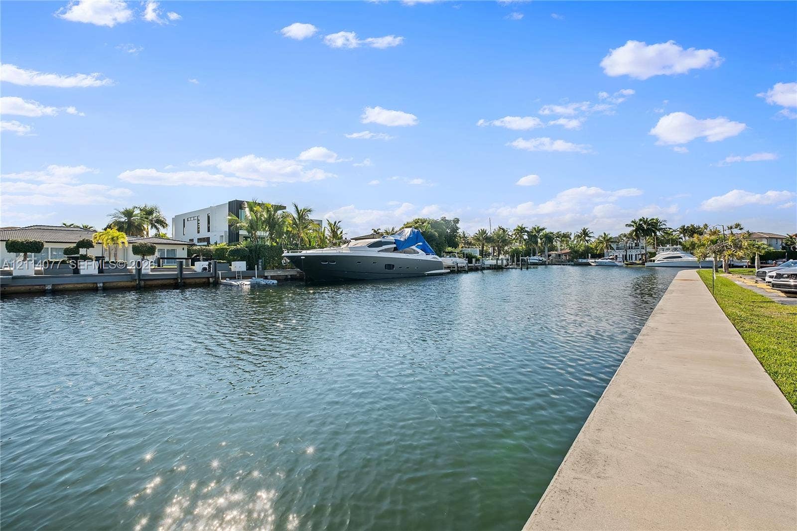 465 Paradise Isle Boulevard, #206, Hallandale Beach, Hallandale Beach, FL 33009 Photo 18