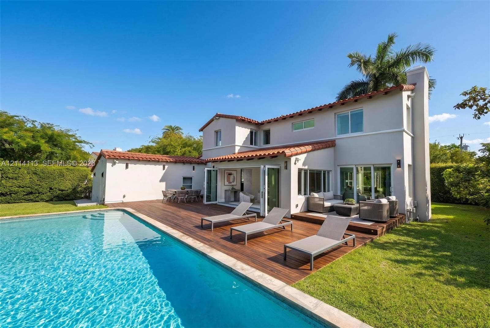 5386 Alton Road, Miami Beach, FL 33140 oversized rectangular in-ground swimming pool