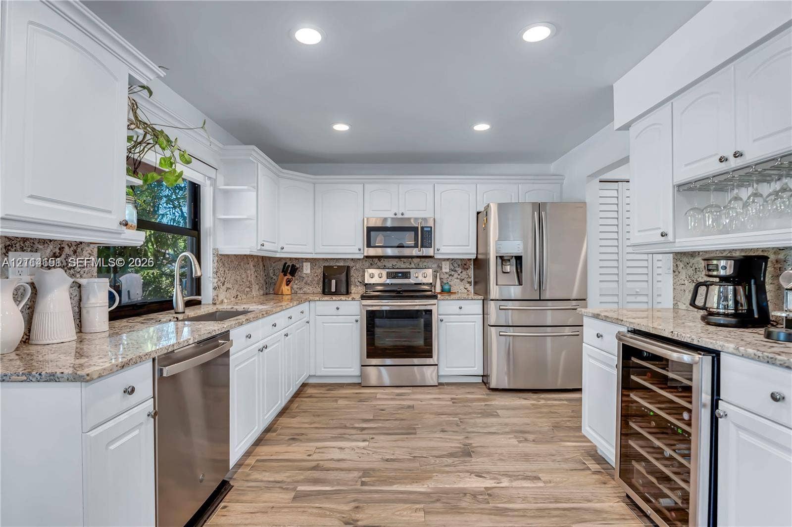 672 NW 100th Way, Coral Springs, FL 33071 Photo 6
