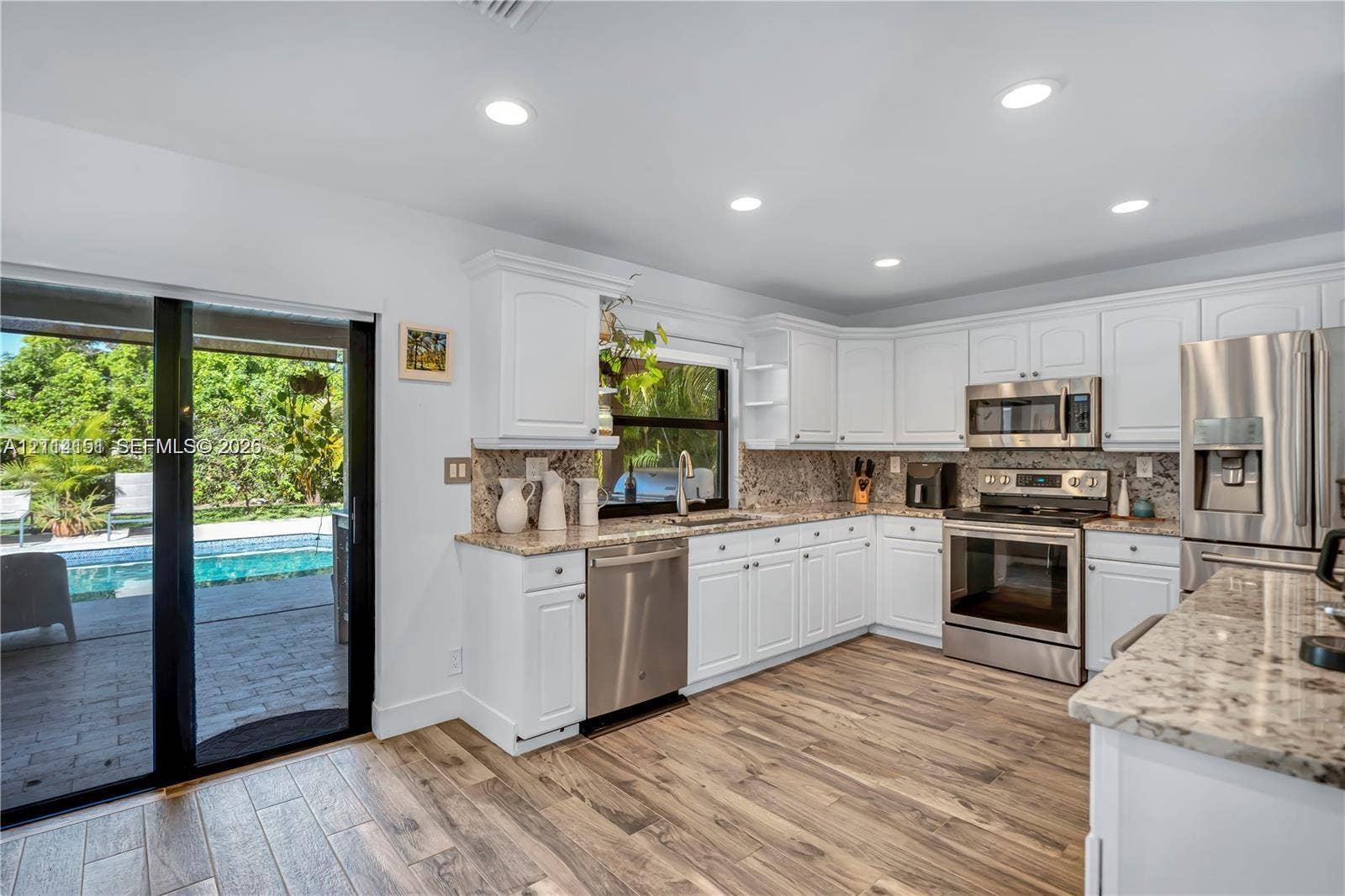 672 NW 100th Way, Coral Springs, FL 33071 Photo 7