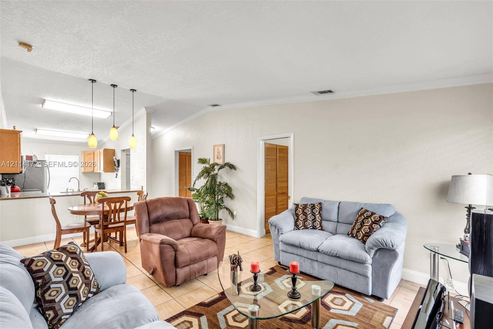 9421 S Meadows Circle, Miramar, FL 33025 Photo 12