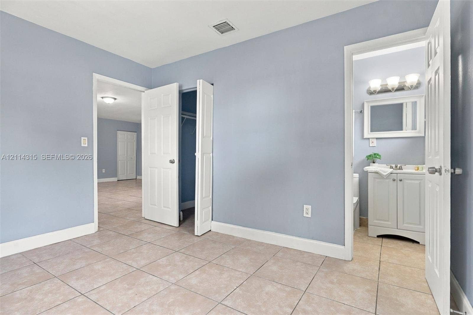 340 N 68th Avenue, Hollywood, FL 33024 Primary bedroom