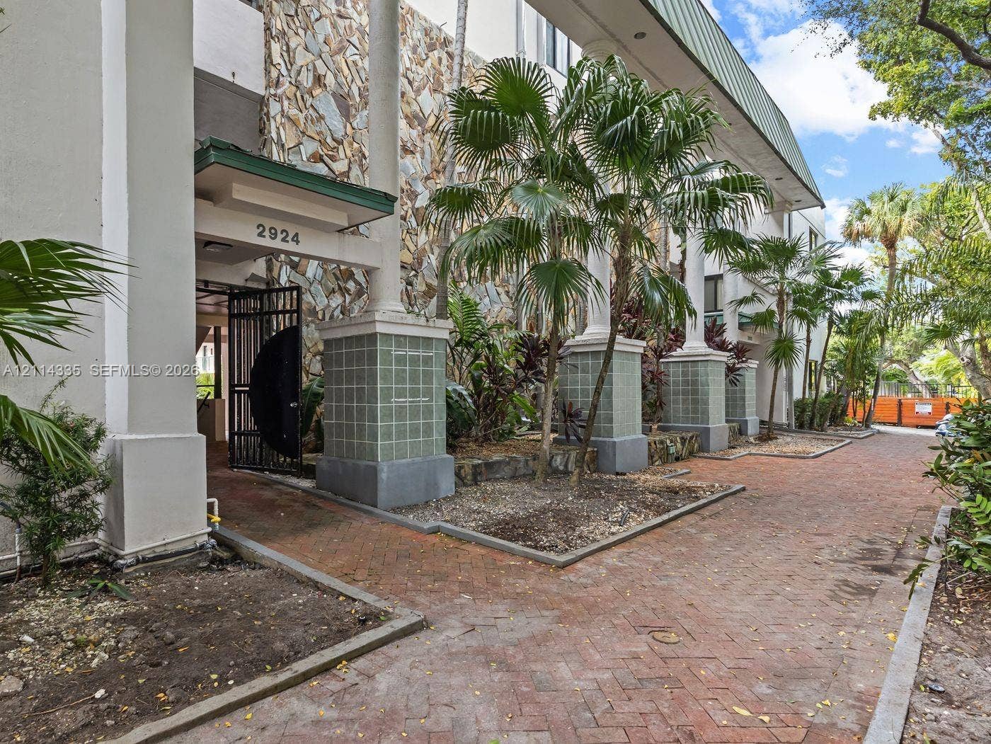 2930 Day Avenue, #N102, Miami, Miami, FL 33133 Photo 2