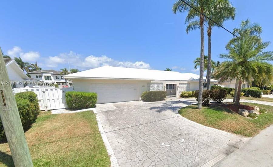 Property photo for 3850 NE 24th Avenue, Lighthouse Point, FL