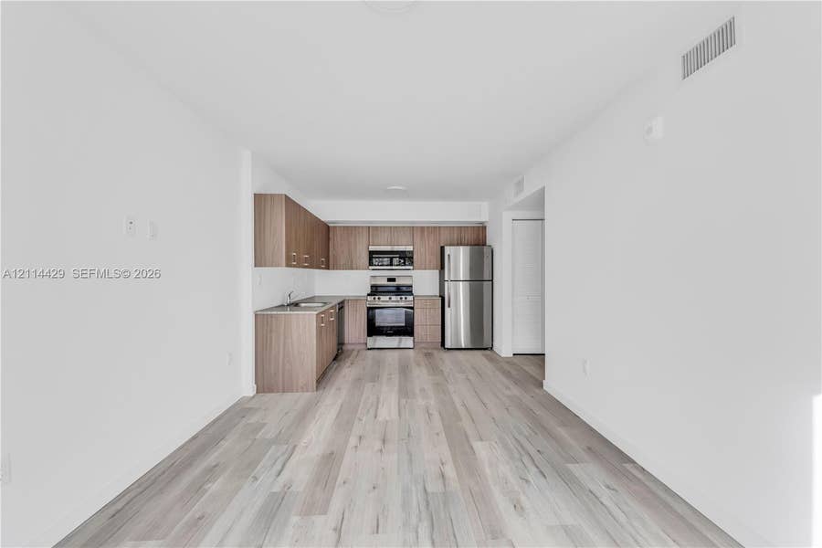 Property photo for 175 NW 160th Street, #313, North Miami Beach, FL