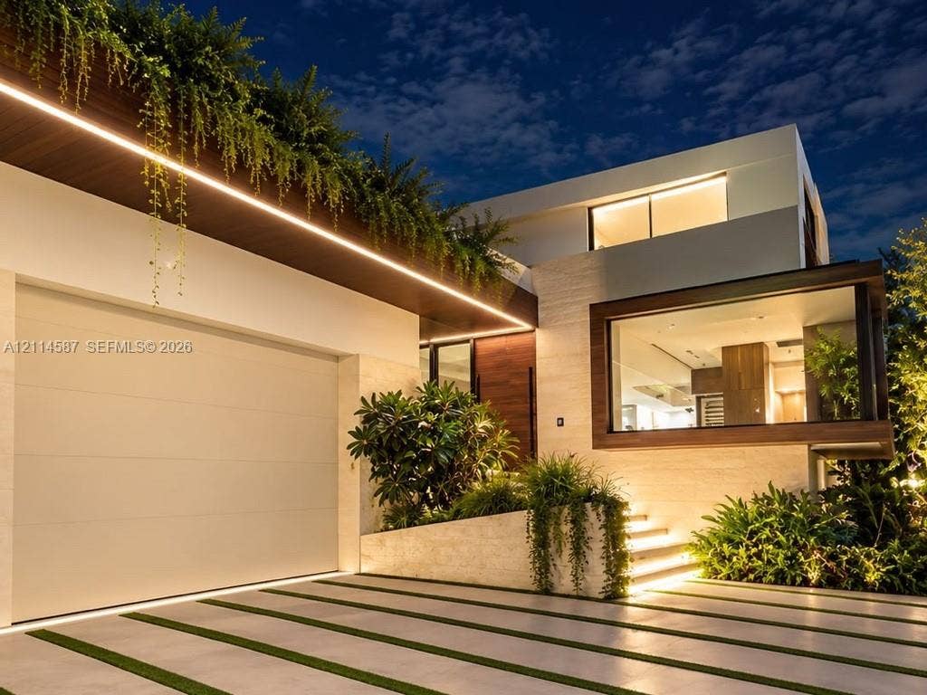 535 N Shore Drive, Miami Beach, Miami Beach, FL 33141 Photo 7