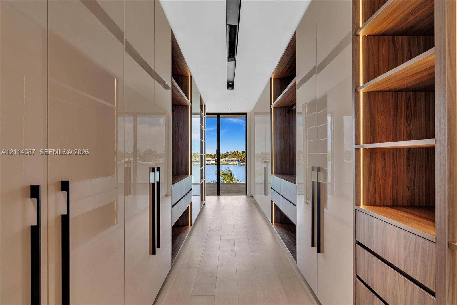 535 N Shore Drive, Miami Beach, Miami Beach, FL 33141 Photo 32