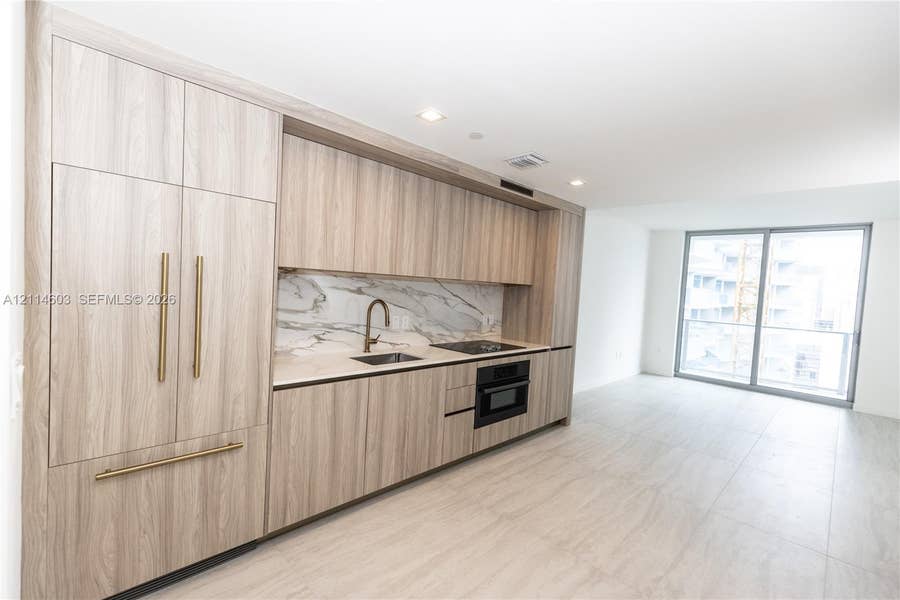 Property photo for 77 SE 5th Street, #1803, Miami, FL