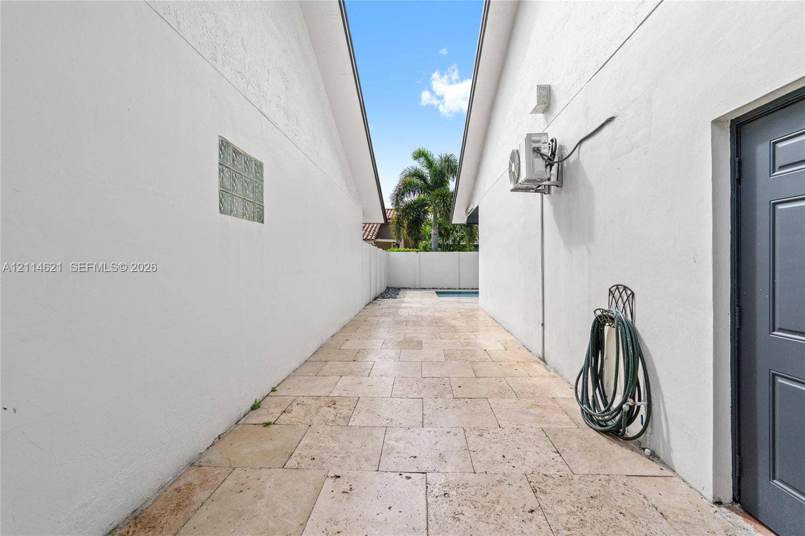 8978 NW 152nd Lane, #8978, Miami Lakes, Miami Lakes, FL 33018 Side passage