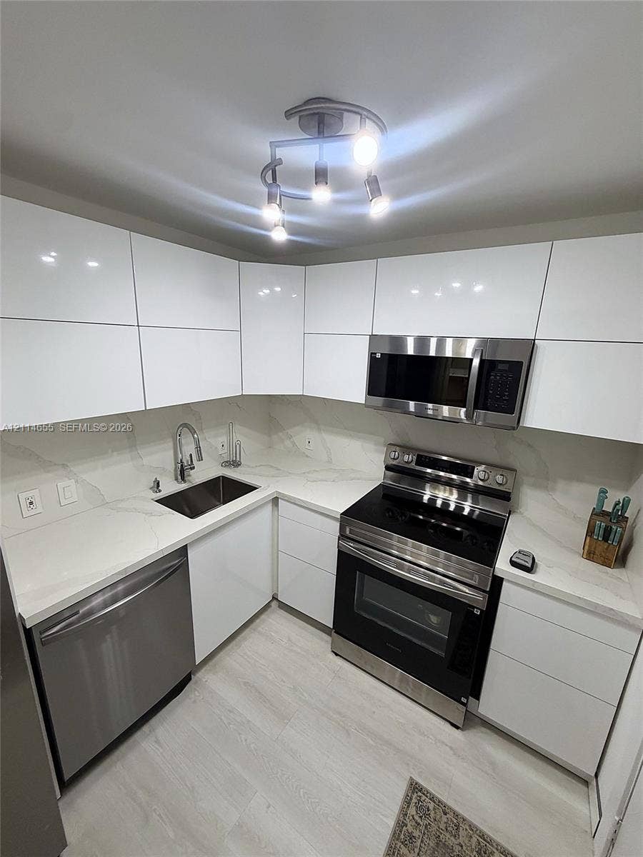 Property photo for 3301 N Country Club Drive, #507, Aventura, FL