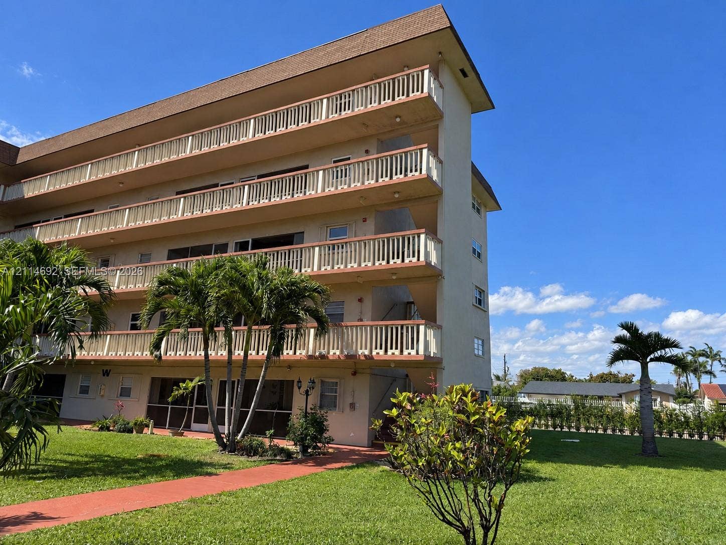 5300 Washington Street, #V407, Hollywood, FL 33021 Front of Structure