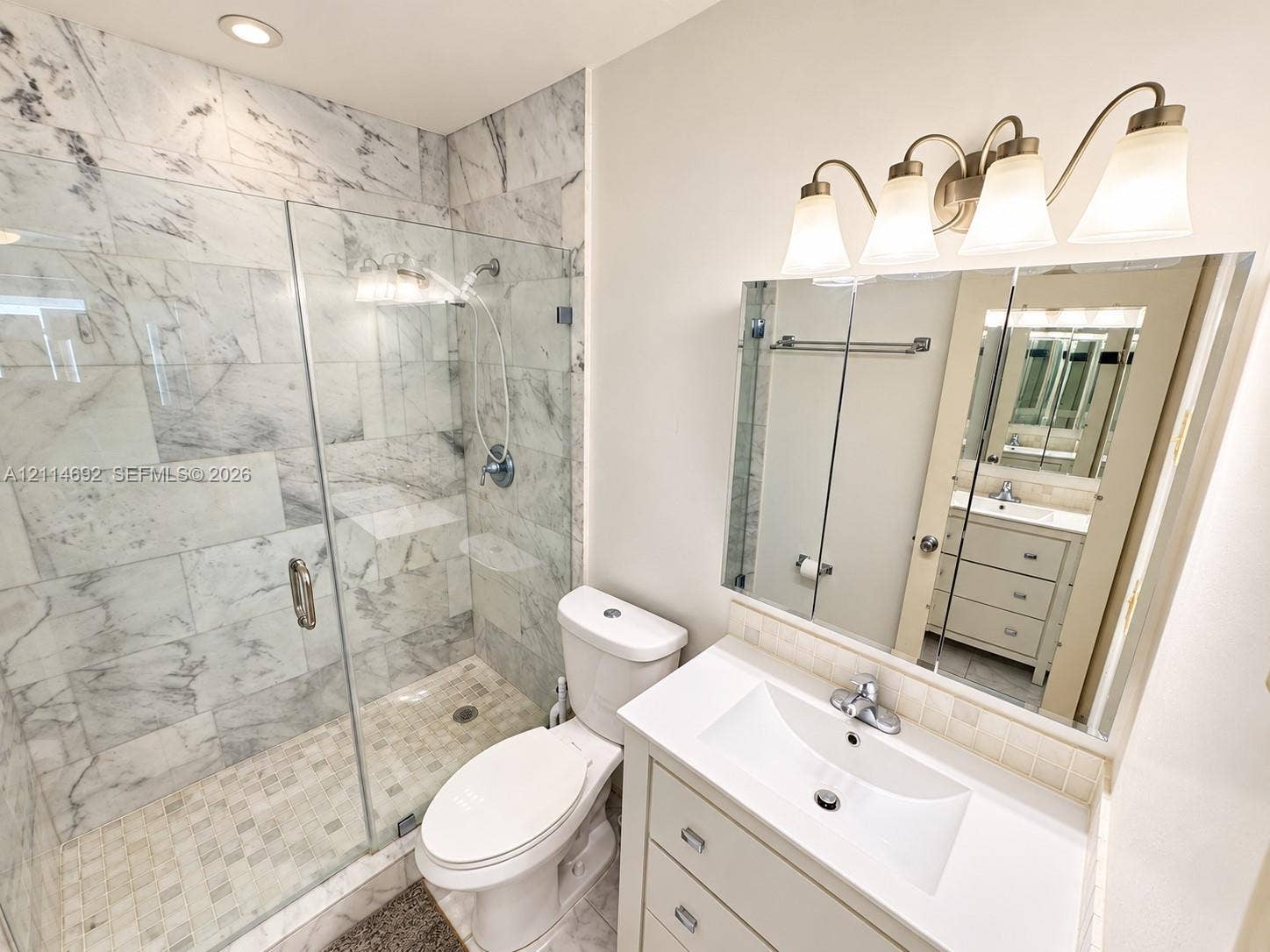 5300 Washington Street, #V407, Hollywood, FL 33021 Master Bathroom