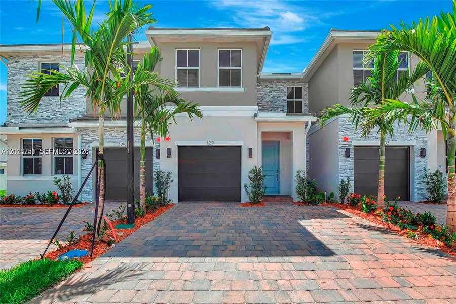 Property photo for 129 SW 171st Way, Pembroke Pines, FL