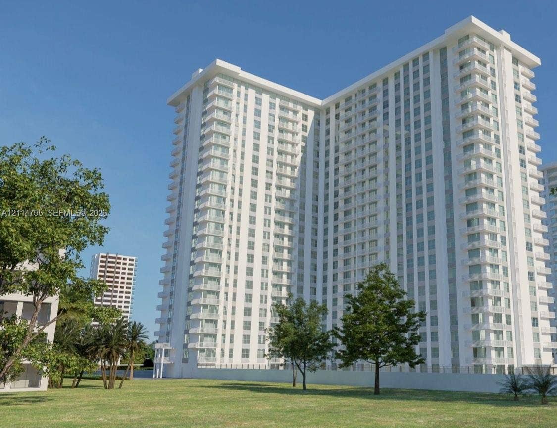 231 174th Street, #MO-3, Sunny Isles Beach, FL 33160 Photo 1