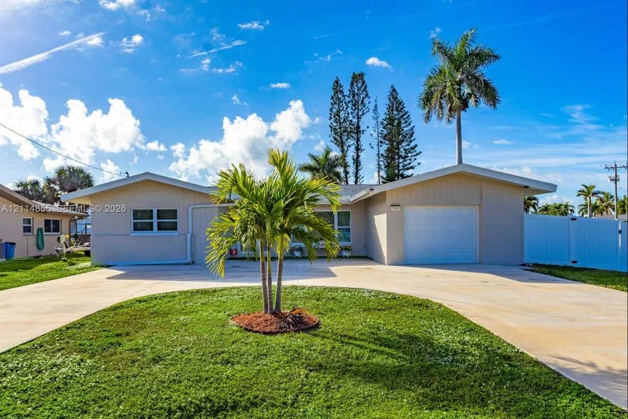 Property photo for 802 Montclair Court, Cape Coral, FL
