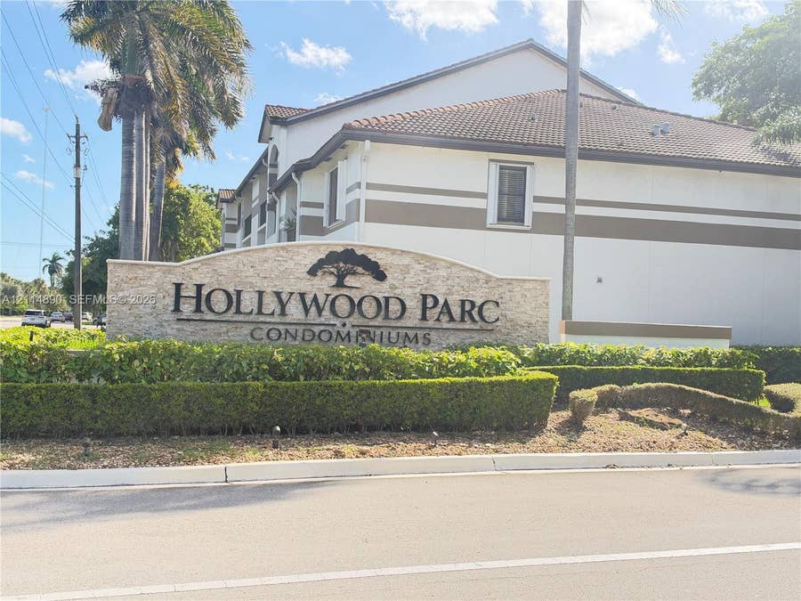 Property photo for 610 S Park Road, #28-1, Hollywood, FL