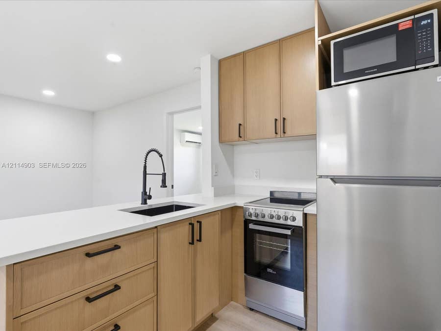 Property photo for 1129 NE 16th Avenue, #1, Fort Lauderdale, FL