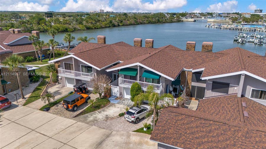 Property photo for 121 Lagoon, New Smyrna Beach, FL
