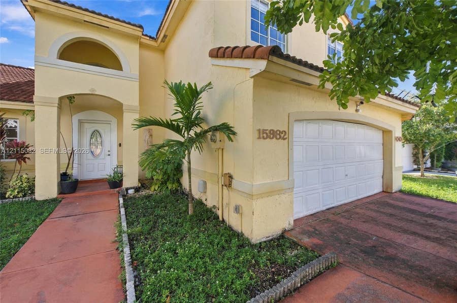 Property photo for 15982 SW 73rd Street, Miami, FL
