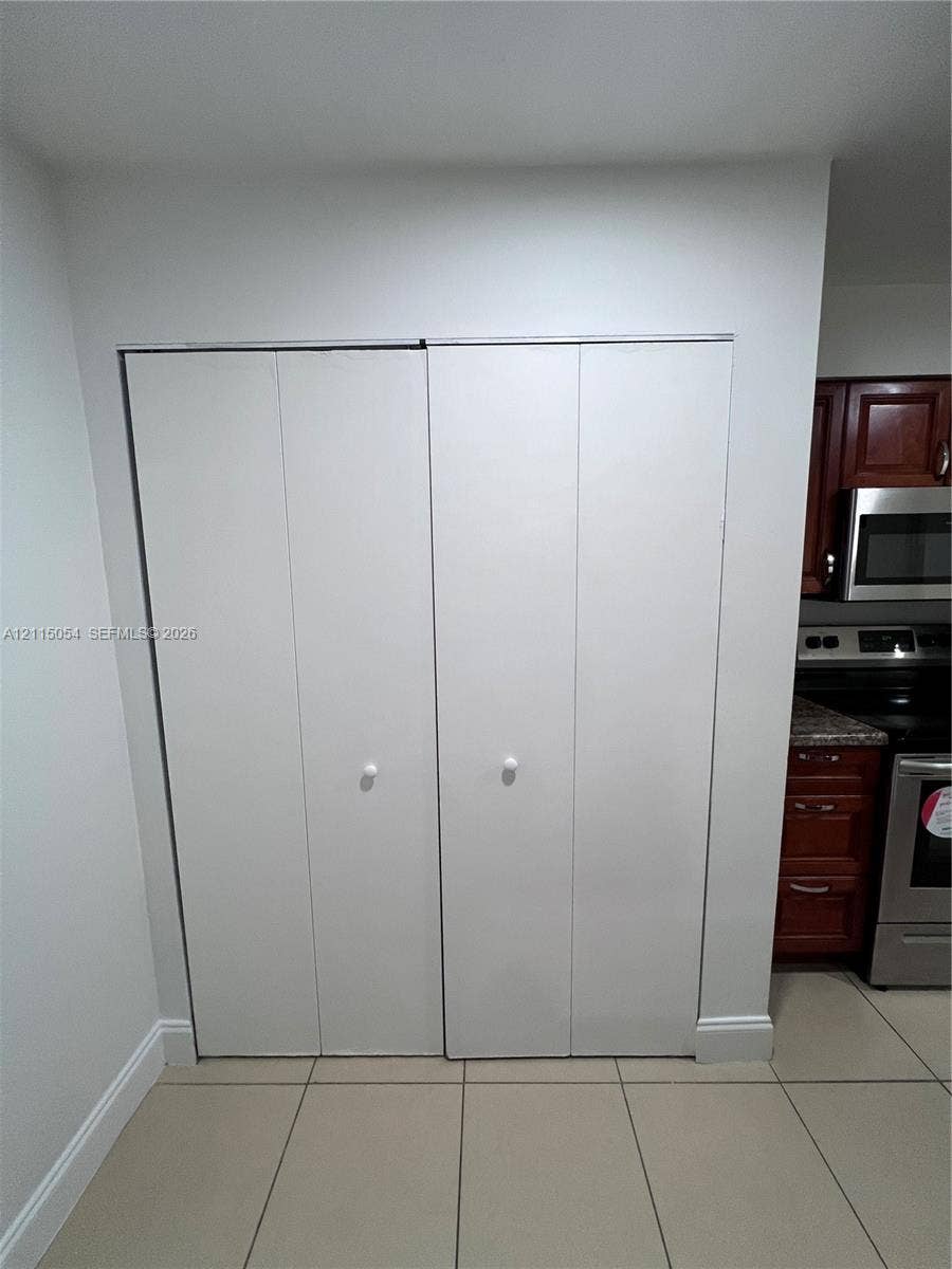 17500 NW 67th Court, #H-19, Hialeah, Hialeah, FL 33015 Photo 12