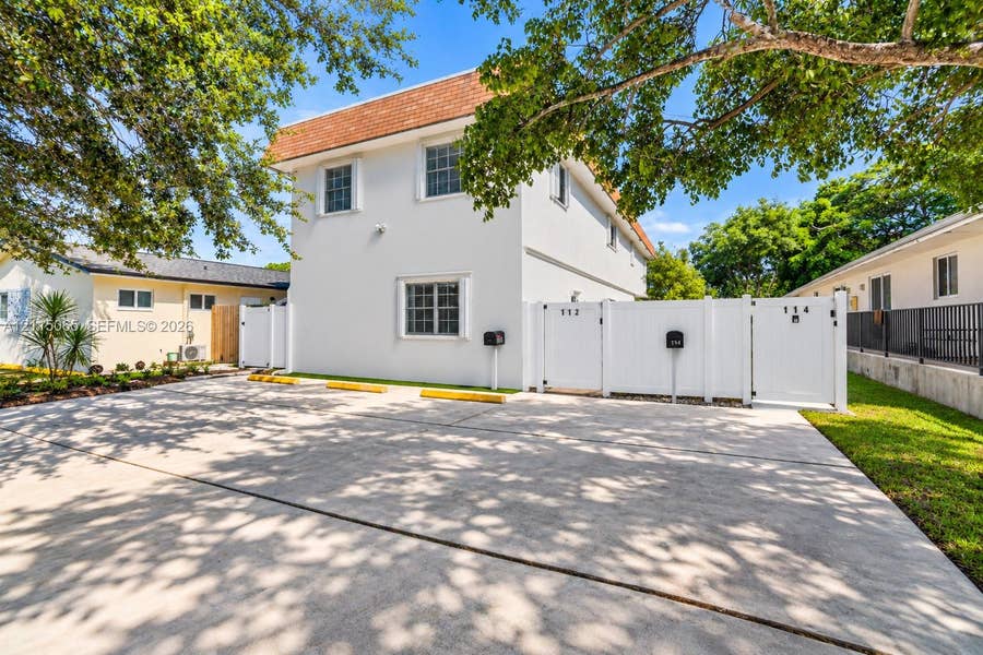 Property photo for 112 SW 6th Street, #1, Hallandale Beach, FL