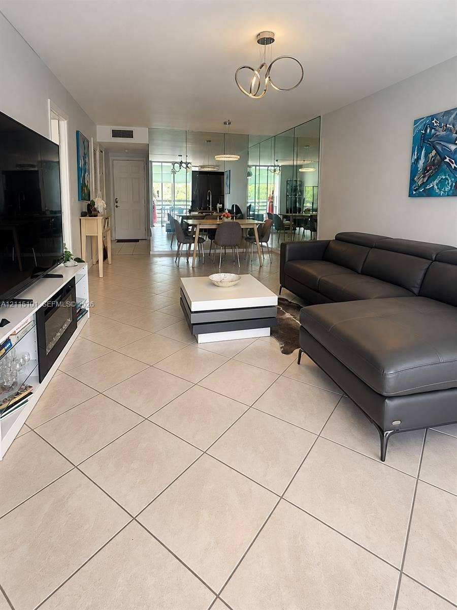 Dania, Dania Beach, FL 33004 Photo 9