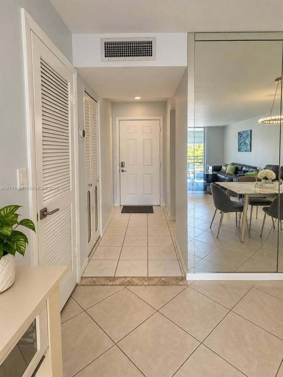 Dania, Dania Beach, FL 33004 Photo 6
