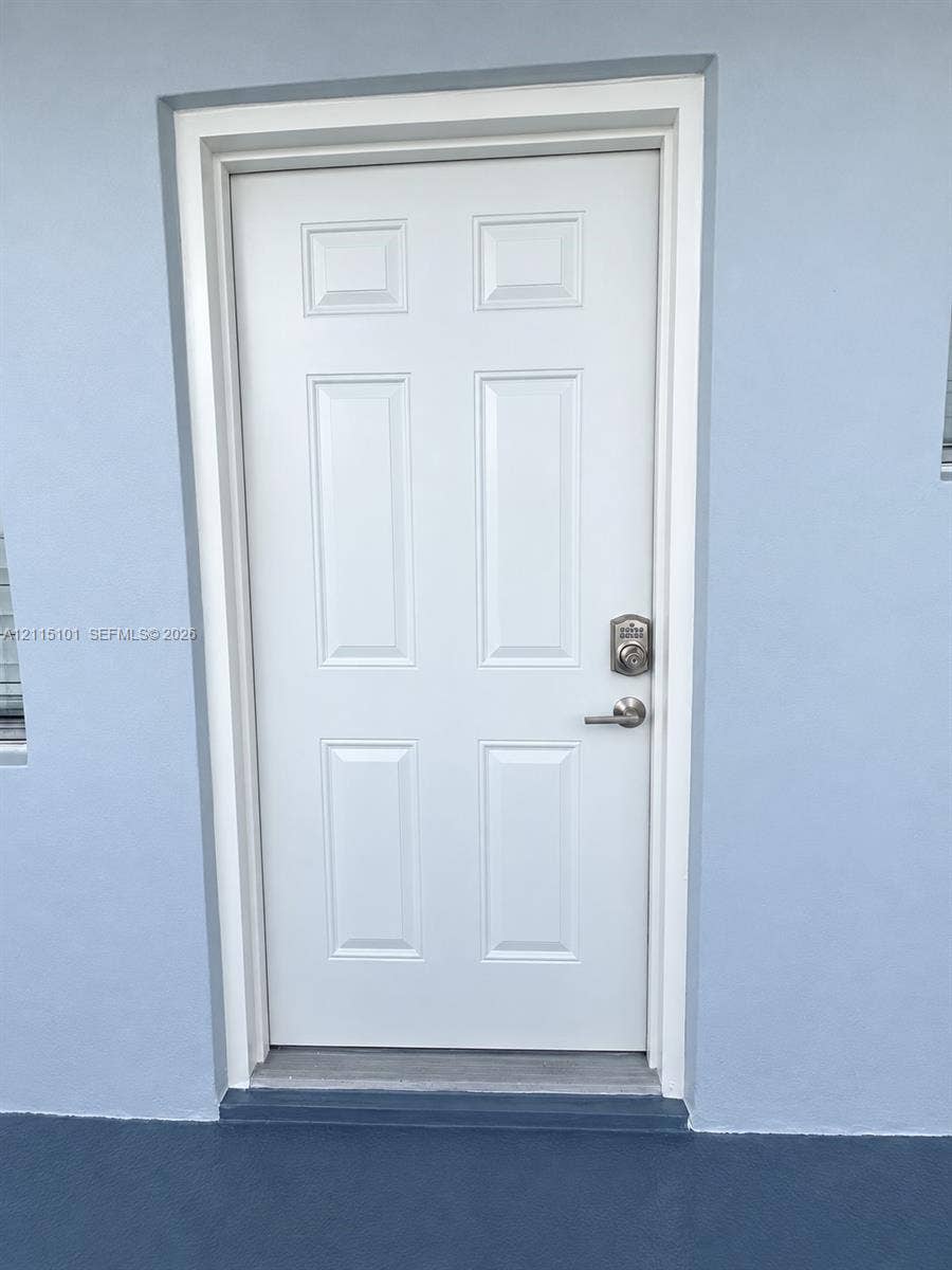 Dania, Dania Beach, FL 33004 Photo 5