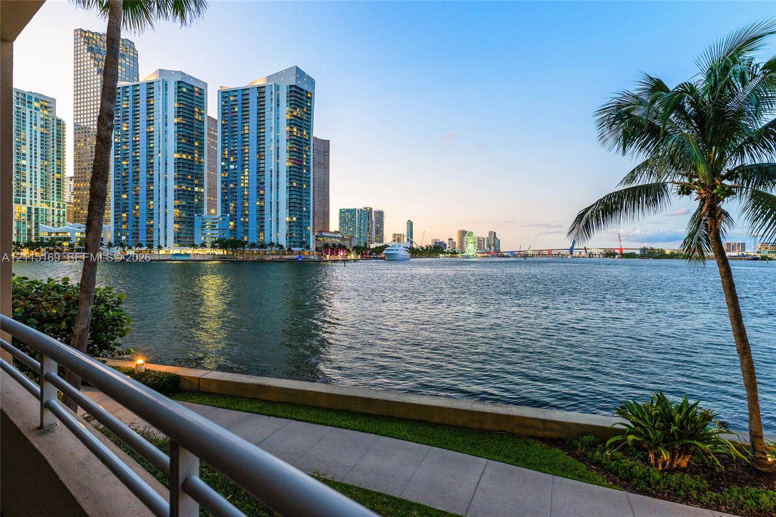 848 Brickell Key Drive, #204, Miami, FL 33131 Photo 48