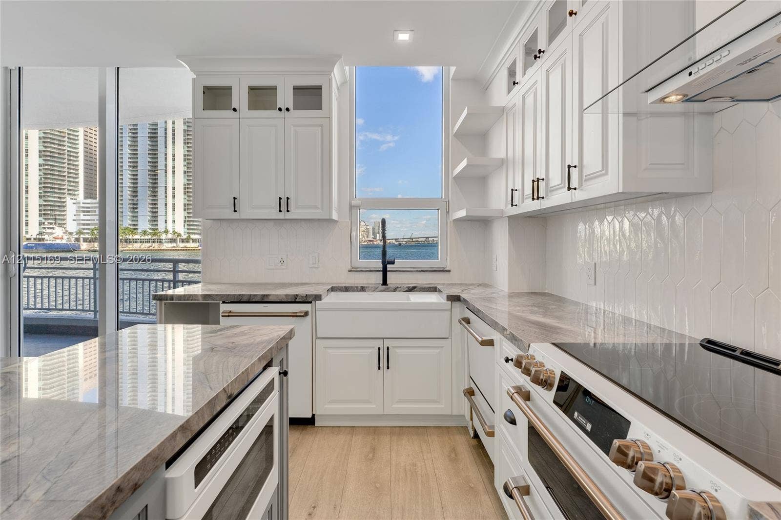 848 Brickell Key Drive, #204, Miami, FL 33131 Photo 18