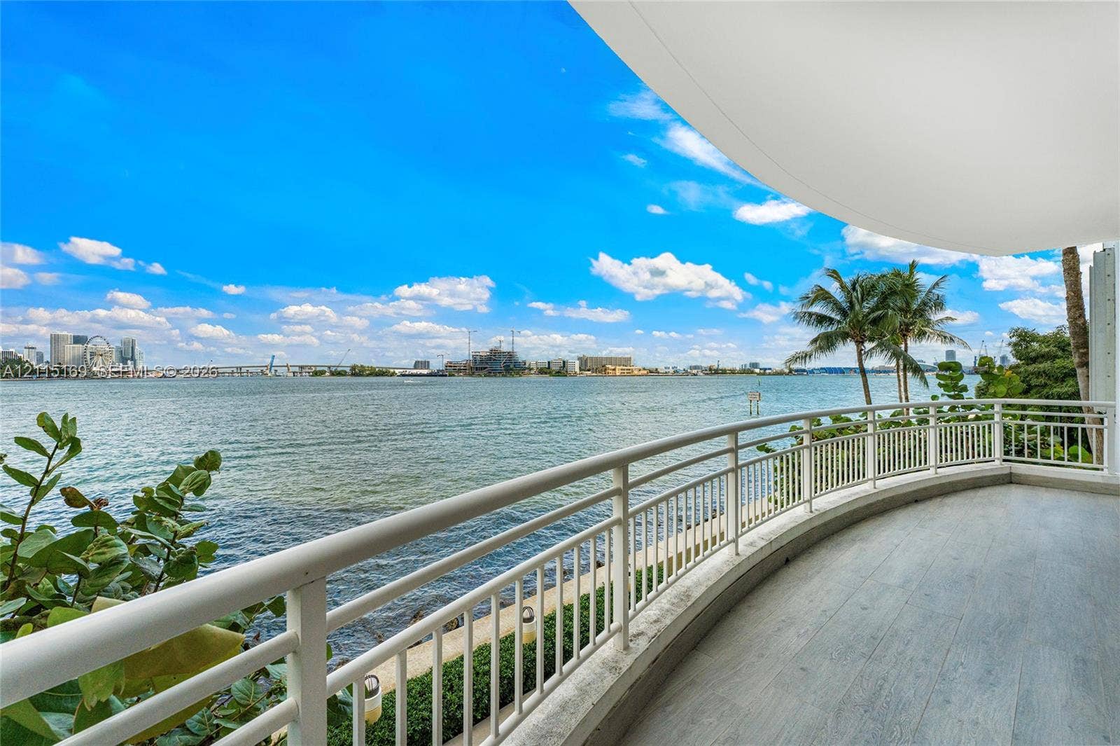 848 Brickell Key Drive, #204, Miami, FL 33131 Photo 11