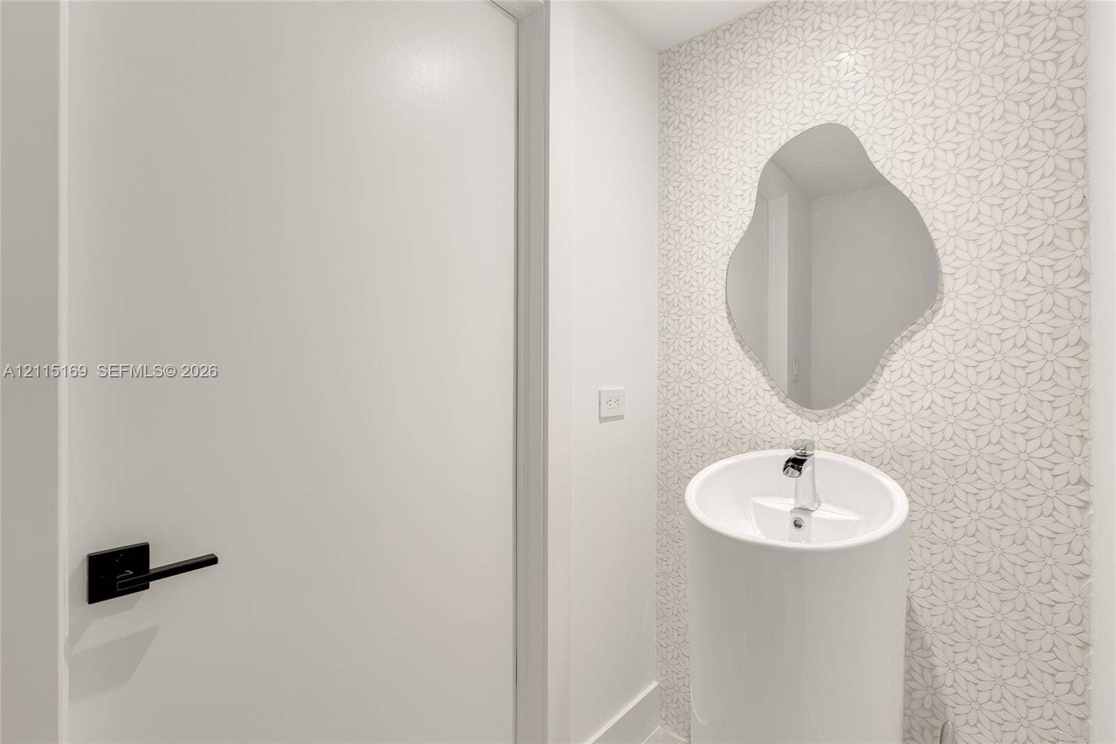 848 Brickell Key Drive, #204, Miami, FL 33131 Photo 44