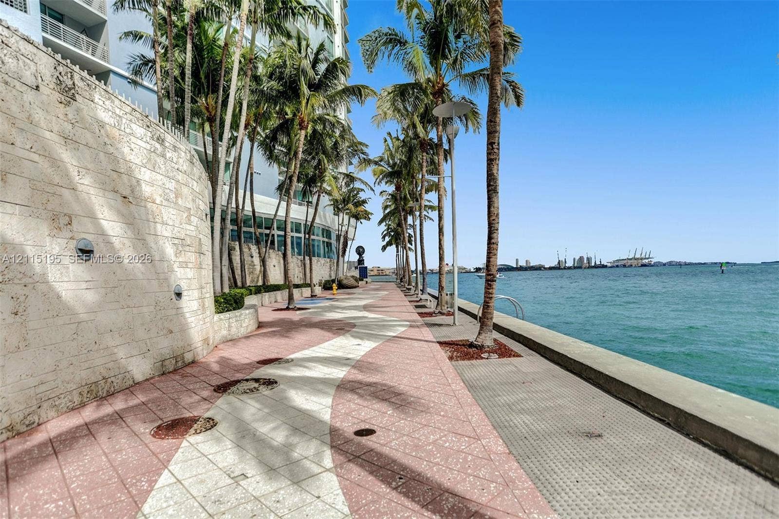 335 S Biscayne Boulevard, #2501, Miami, Miami, FL 33131 Photo 8