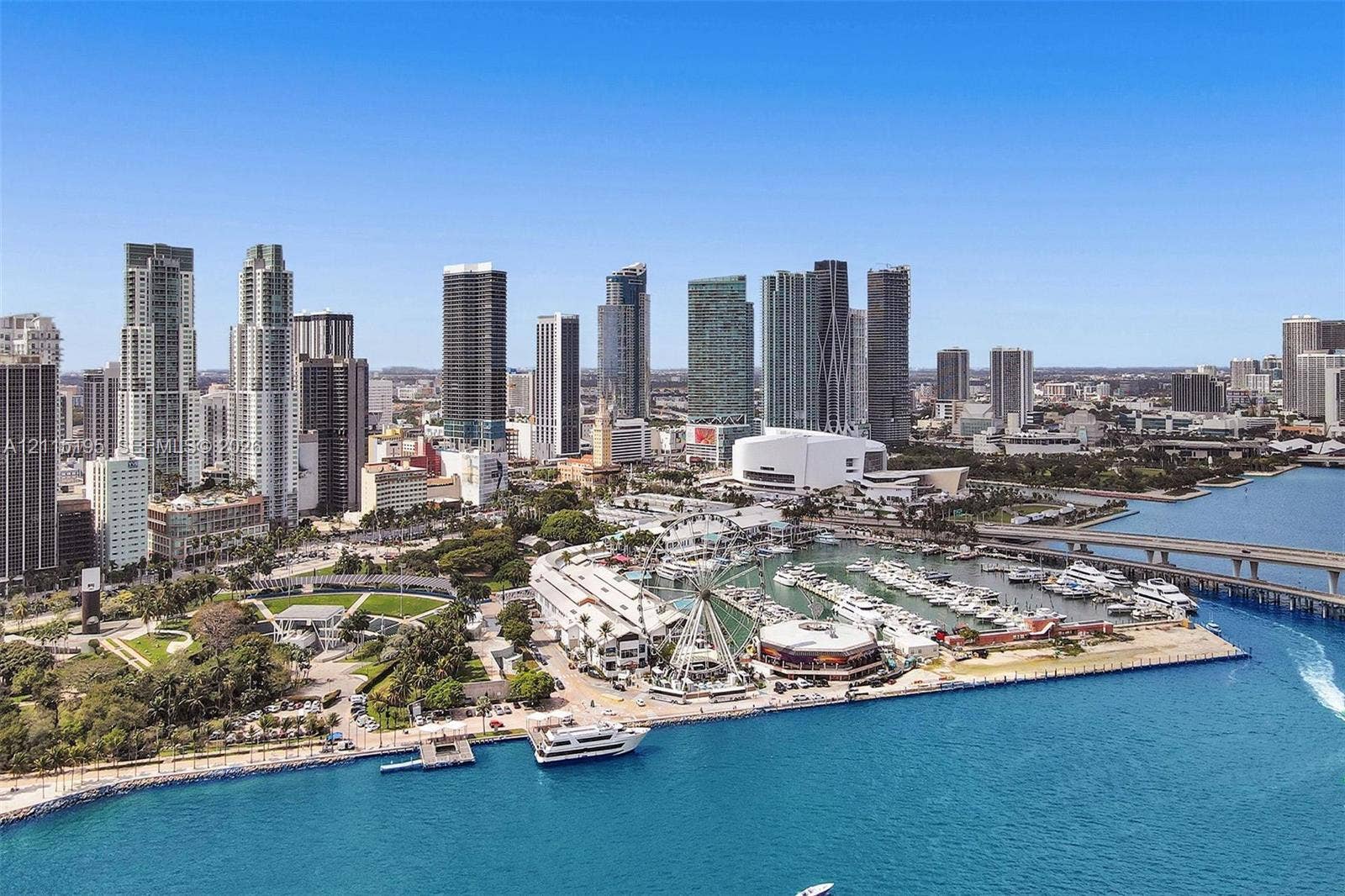 335 S Biscayne Boulevard, #2501, Miami, Miami, FL 33131 Photo 36