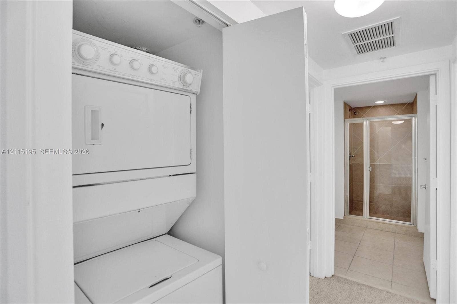 335 S Biscayne Boulevard, #2501, Miami, Miami, FL 33131 Photo 17