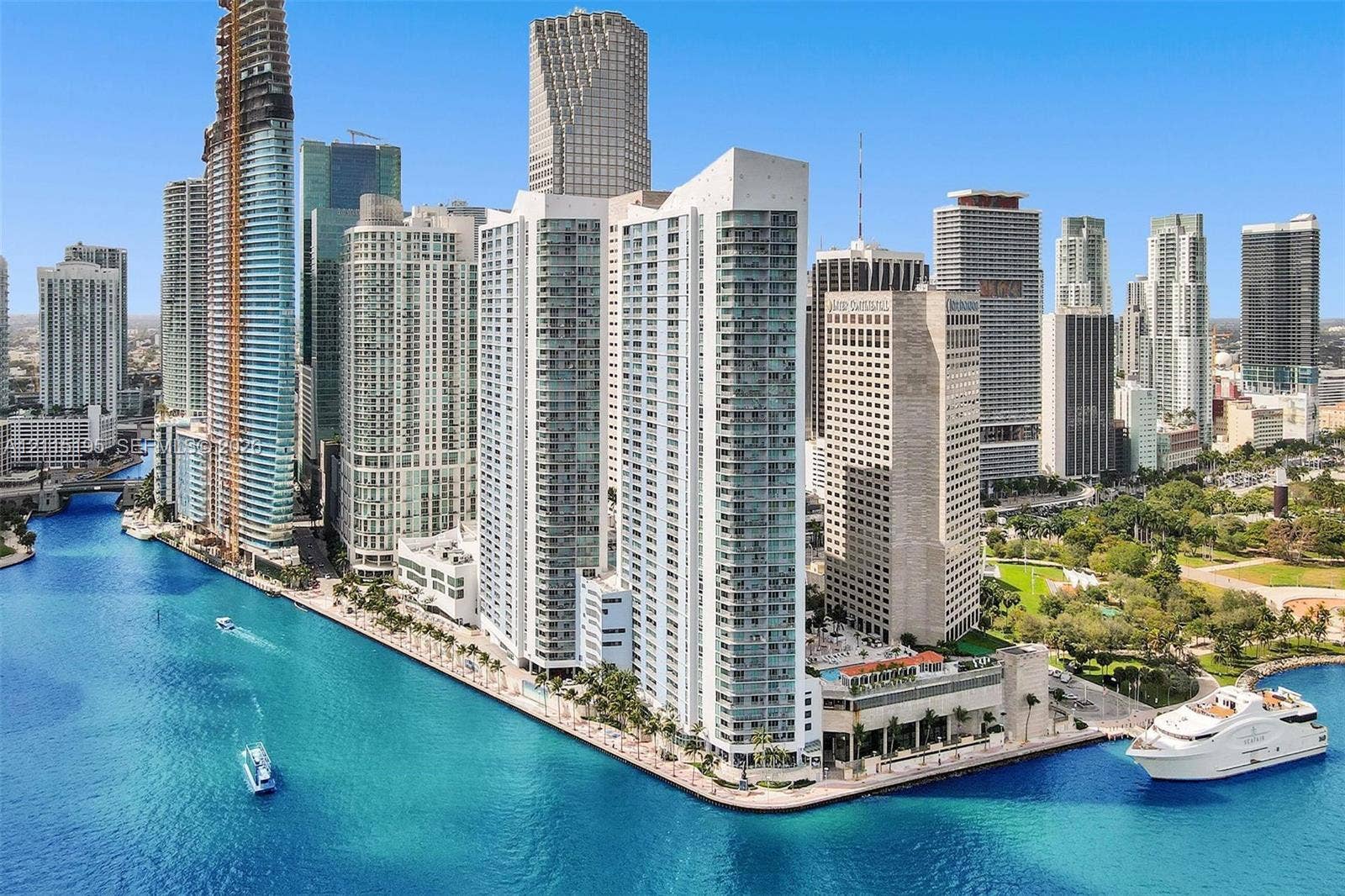 335 S Biscayne Boulevard, #2501, Miami, Miami, FL 33131 Photo 29