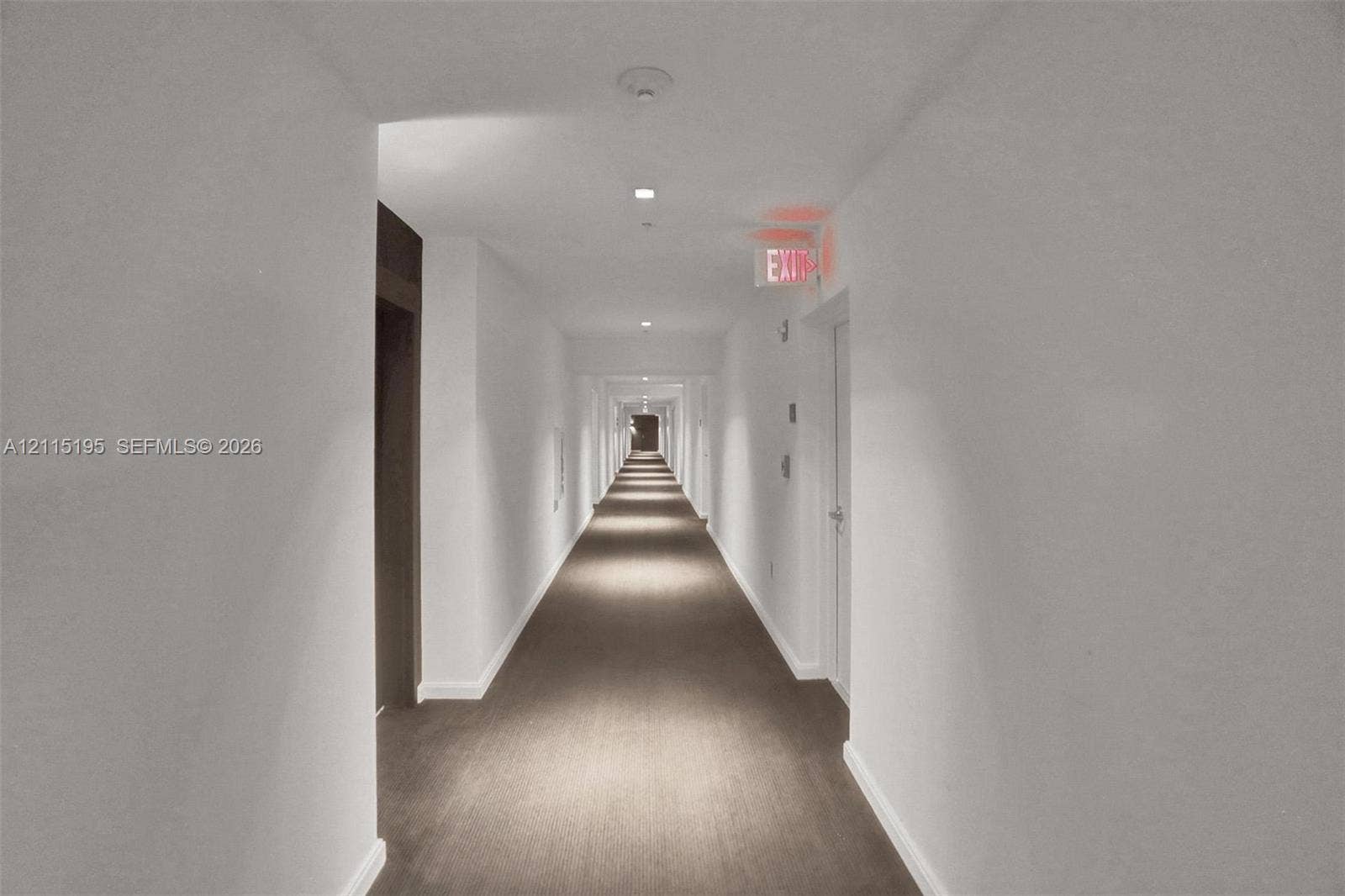 335 S Biscayne Boulevard, #2501, Miami, Miami, FL 33131 Photo 21