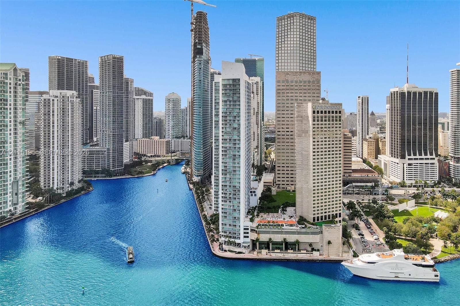 335 S Biscayne Boulevard, #2501, Miami, Miami, FL 33131 Photo 31