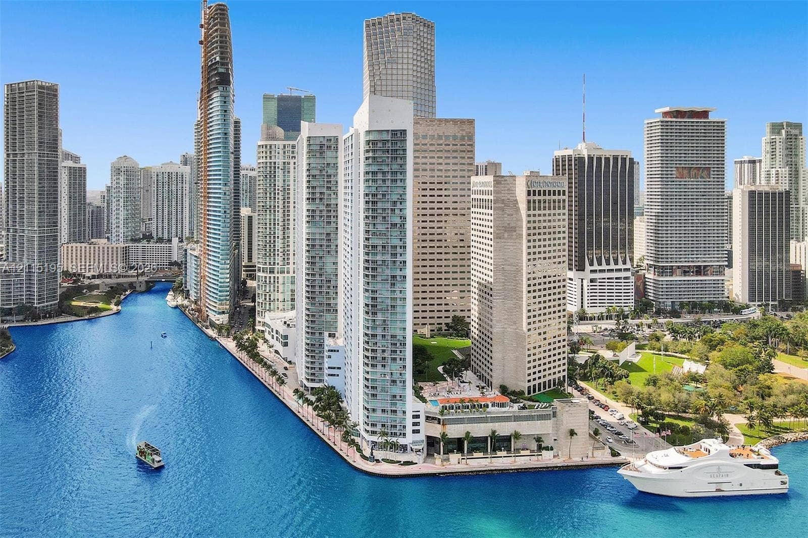 335 S Biscayne Boulevard, #2501, Miami, Miami, FL 33131 Photo 30