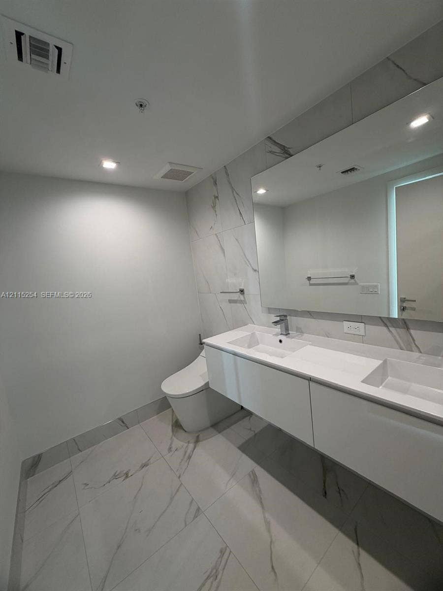 1170 E Hallandale Beach Boulevard, #607, Hallandale Beach, Hallandale Beach, FL 33009 Photo 12