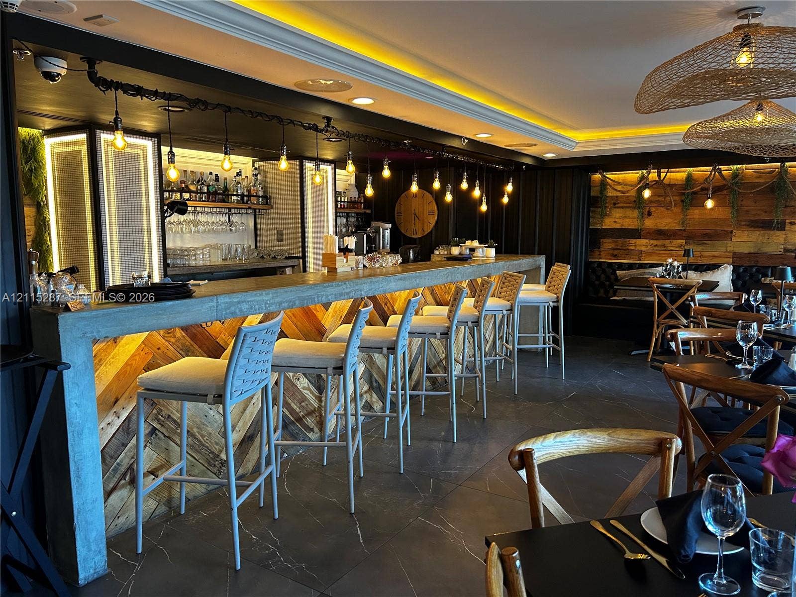 5225 Collins Avenue, #511, Miami Beach, FL 33140 Silan lounge on the property