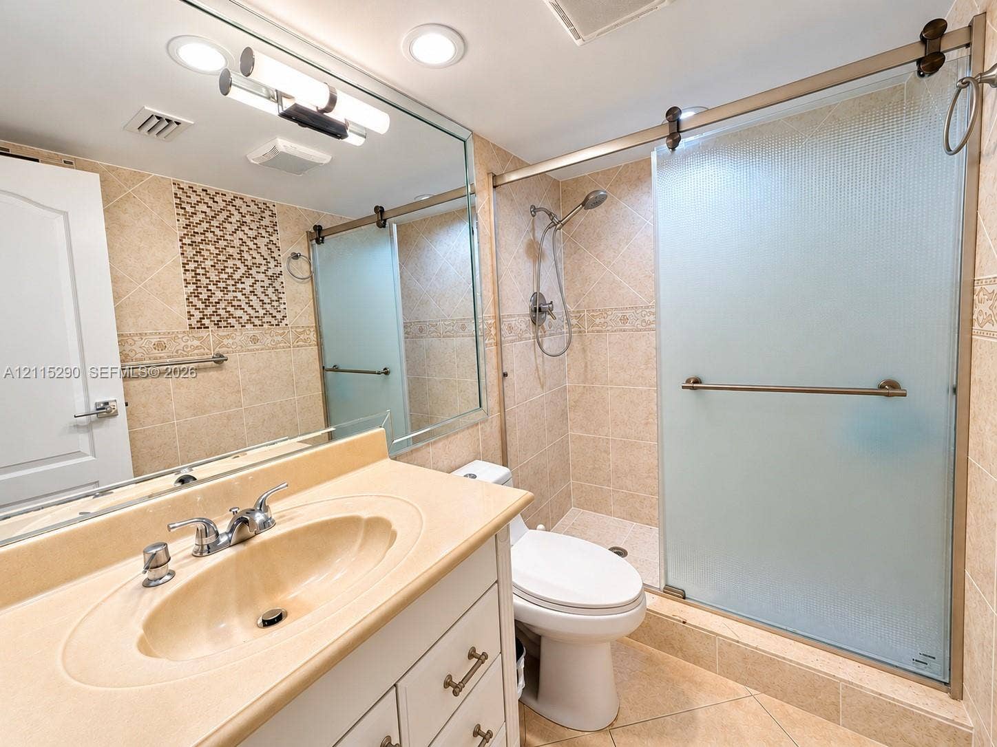 250 174th Street, #1704, Sunny Isles Beach, FL 33160 Photo 33