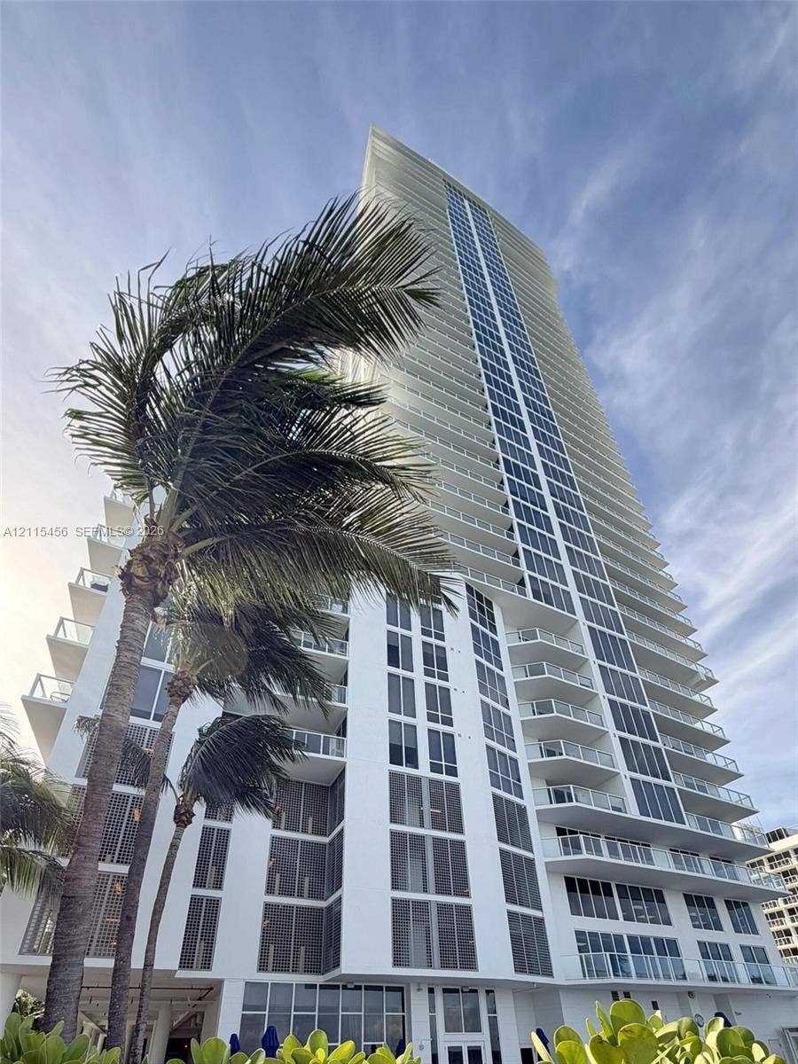 16699 Collins Avenue, #3101, Sunny Isles Beach, FL 33160 Photo 2