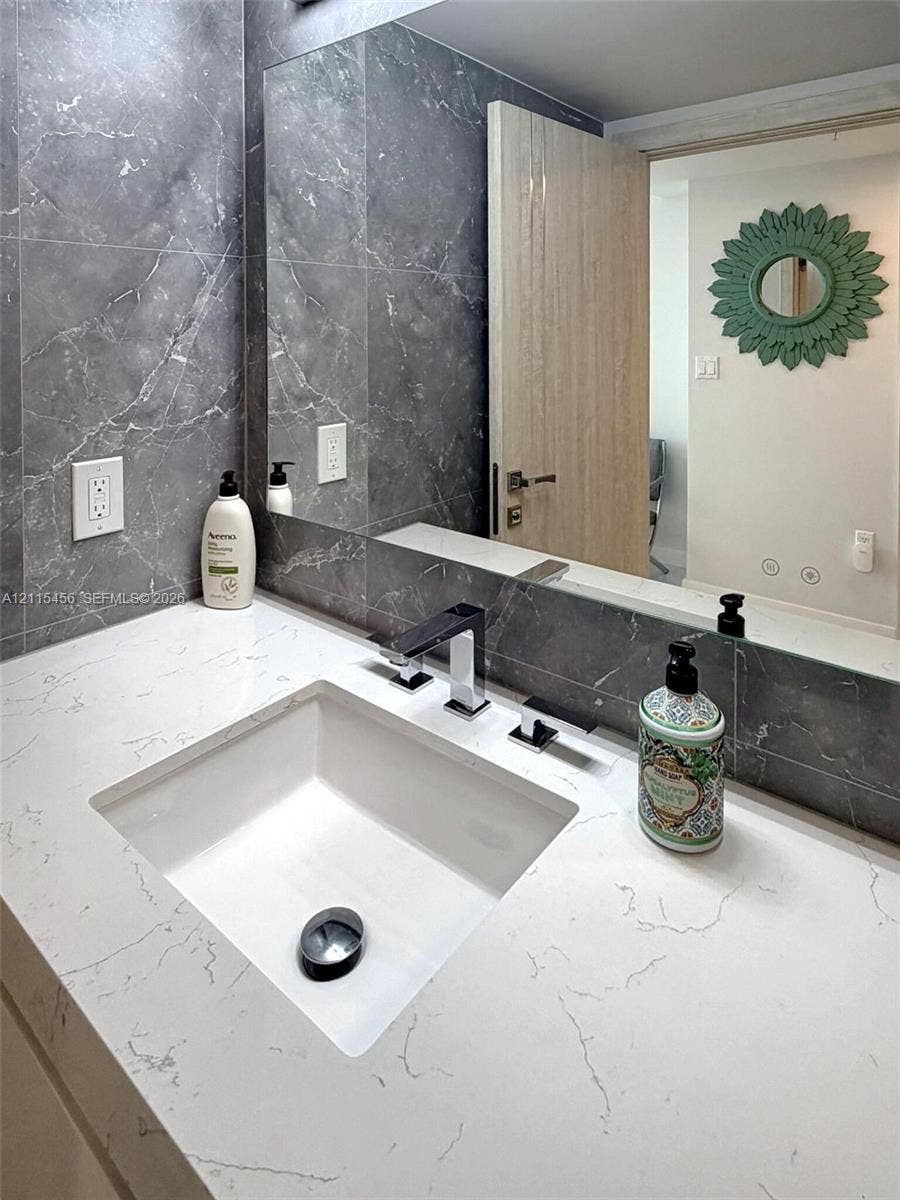 16699 Collins Avenue, #3101, Sunny Isles Beach, FL 33160 Photo 45
