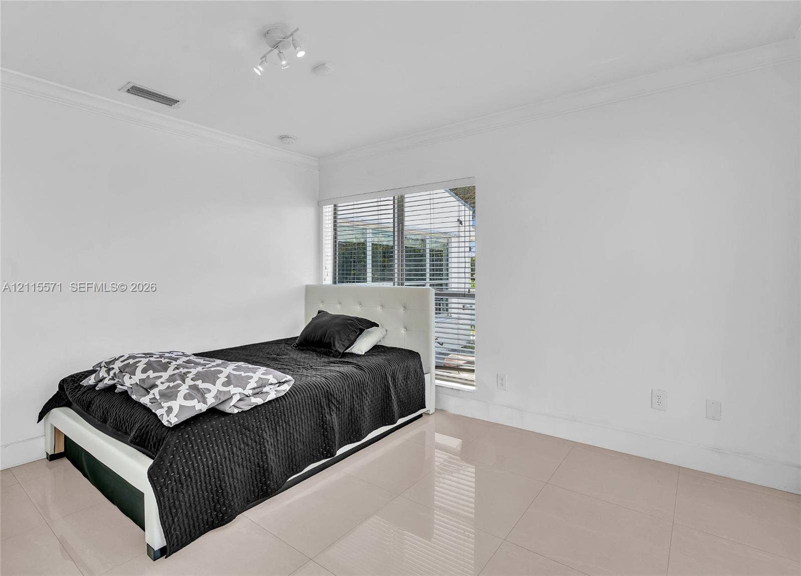 2001 NE 122nd Road, North Miami, FL 33181 Photo 25
