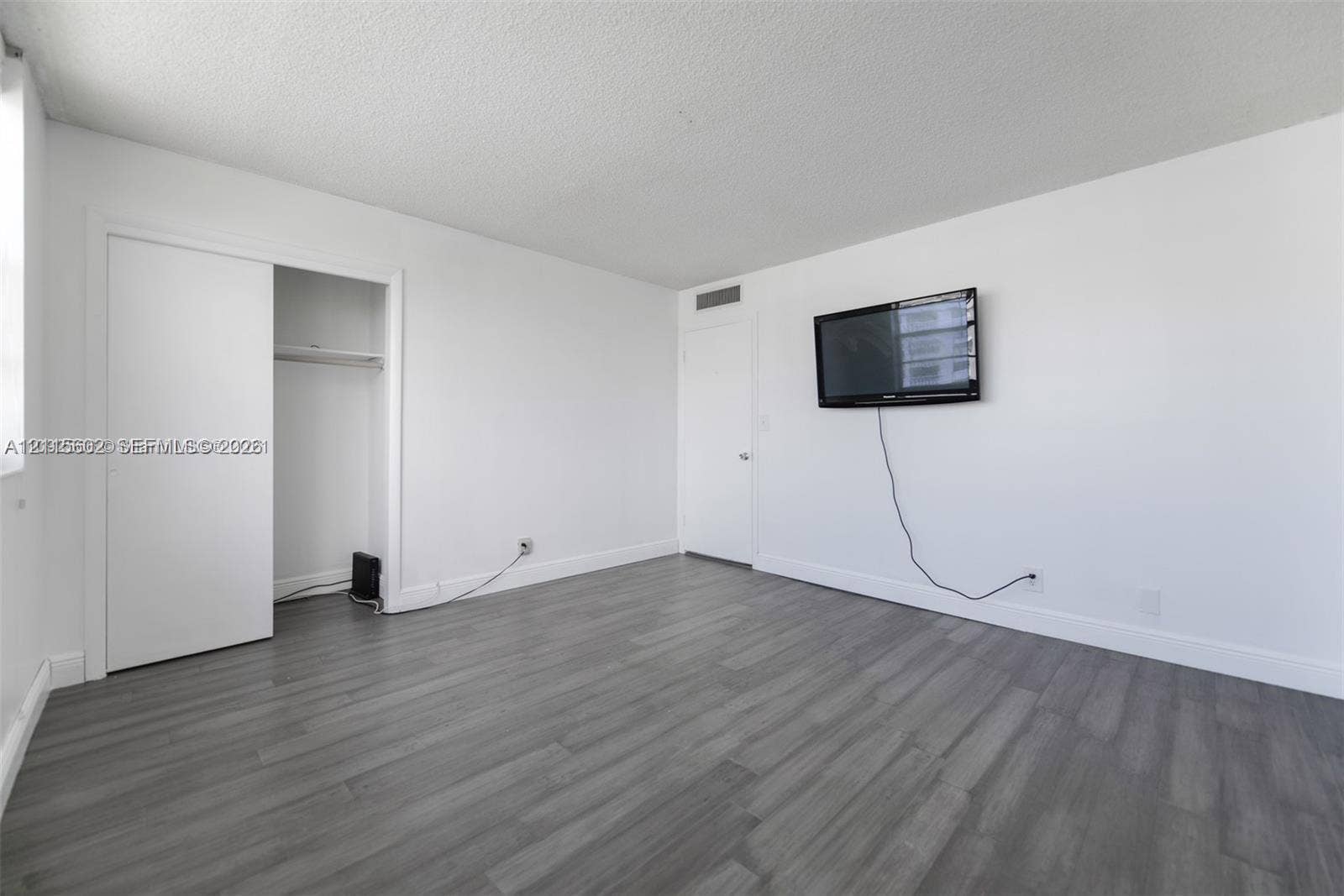 3161 S Ocean Drive, #902, Hallandale Beach, Hallandale Beach, FL 33009 Photo 11